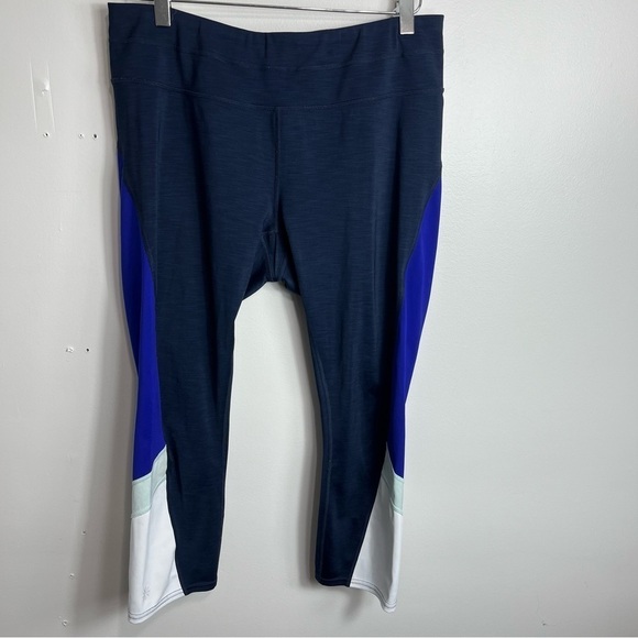 Athleta Pants - ATHLETA SONAR Capri Leggings Blue White Colorblock Zip Pocket Size L 1477